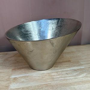 Shiraleah Silver Asymmetrical round decor bowl